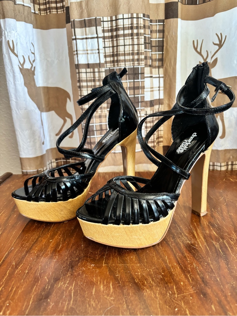 Y2K Charlotte Russe Black Strappy Platform Heels with Tan Platform